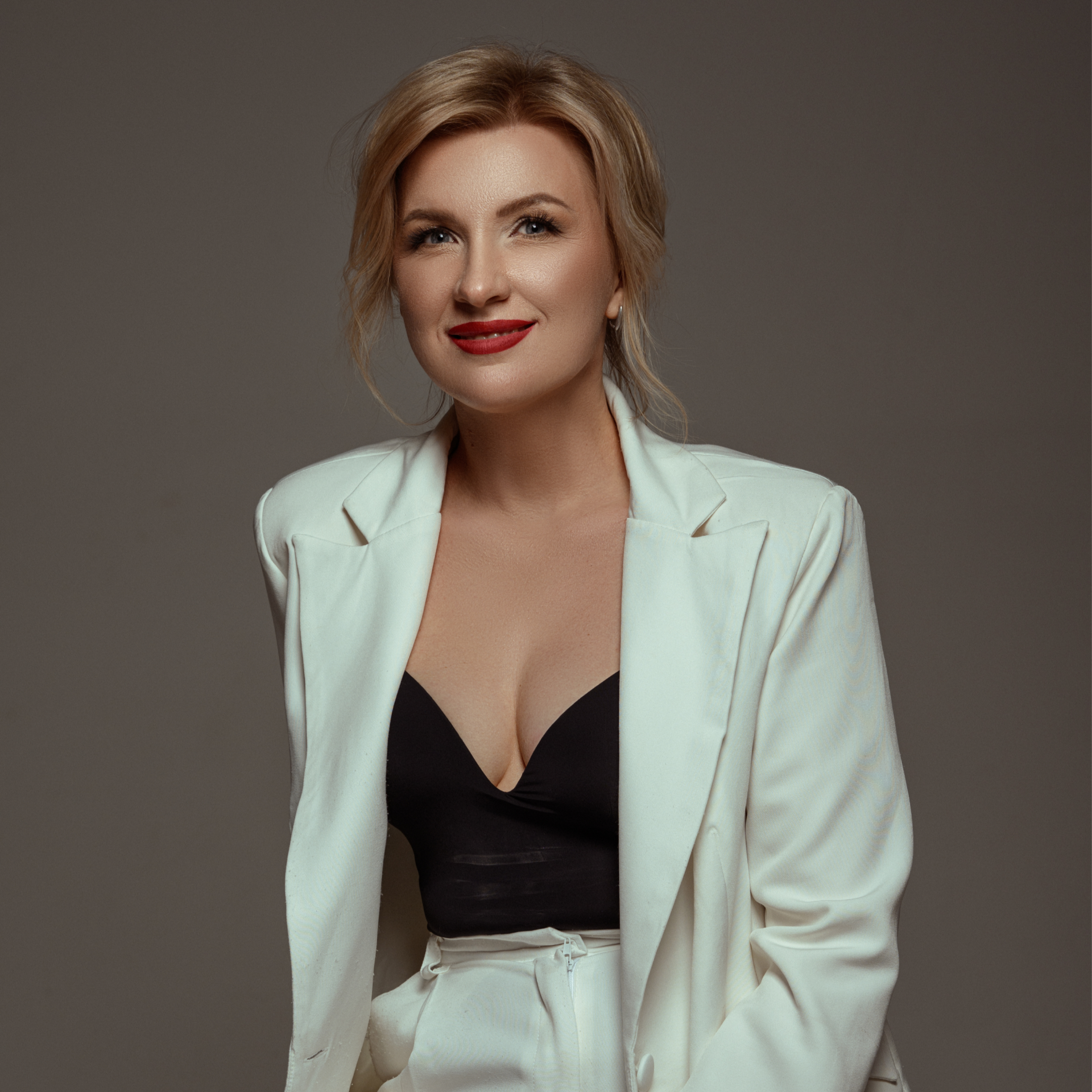 WEDDING AND EVENT HOST IN GEORGIA Marina Nedvizhenko